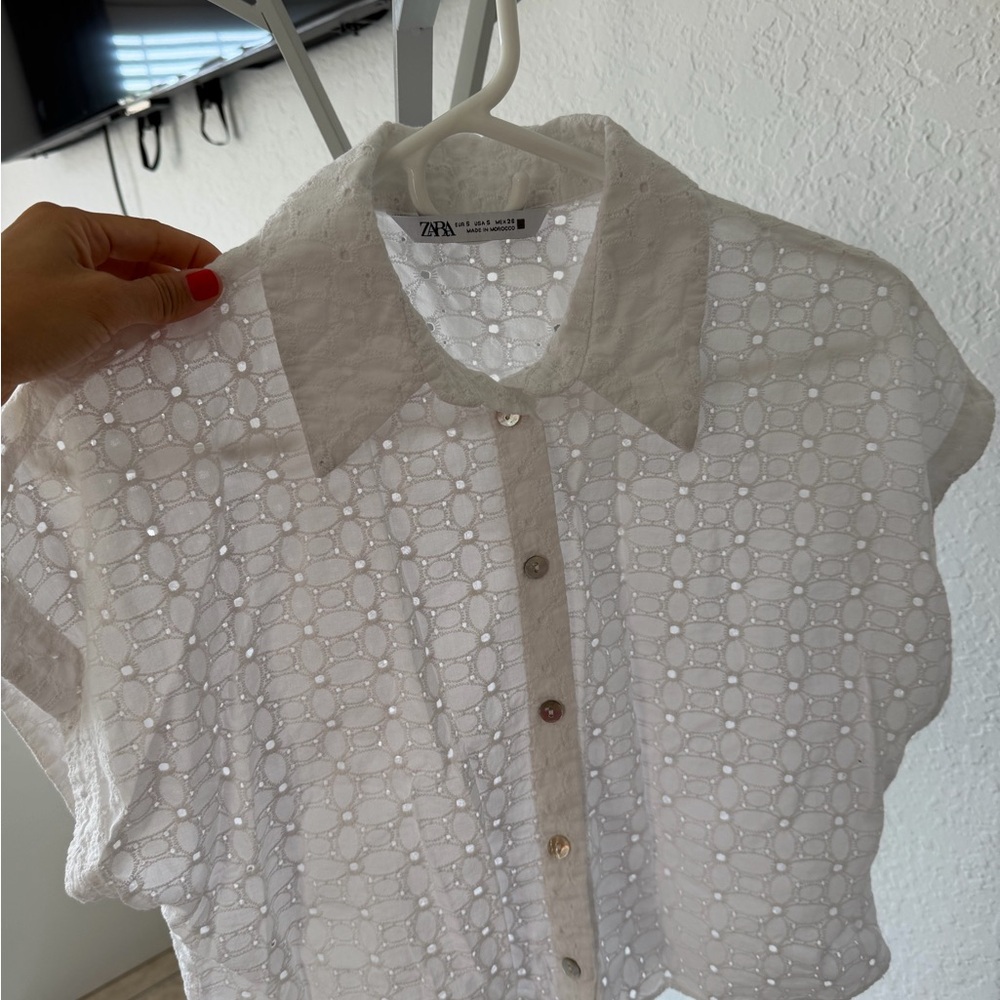 Zara White Eyelet Button-Up Blouse